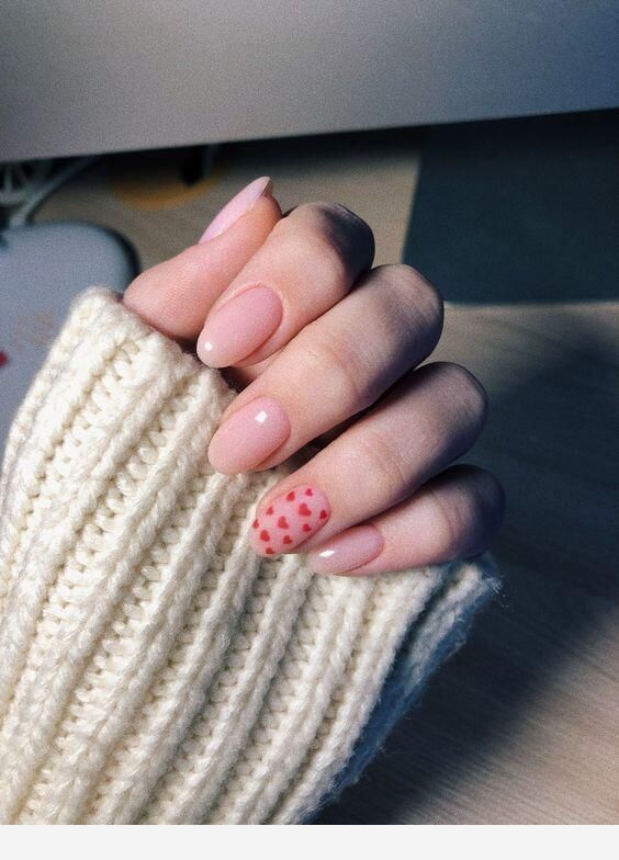 Single accent Valentine’s Day Nail Designs