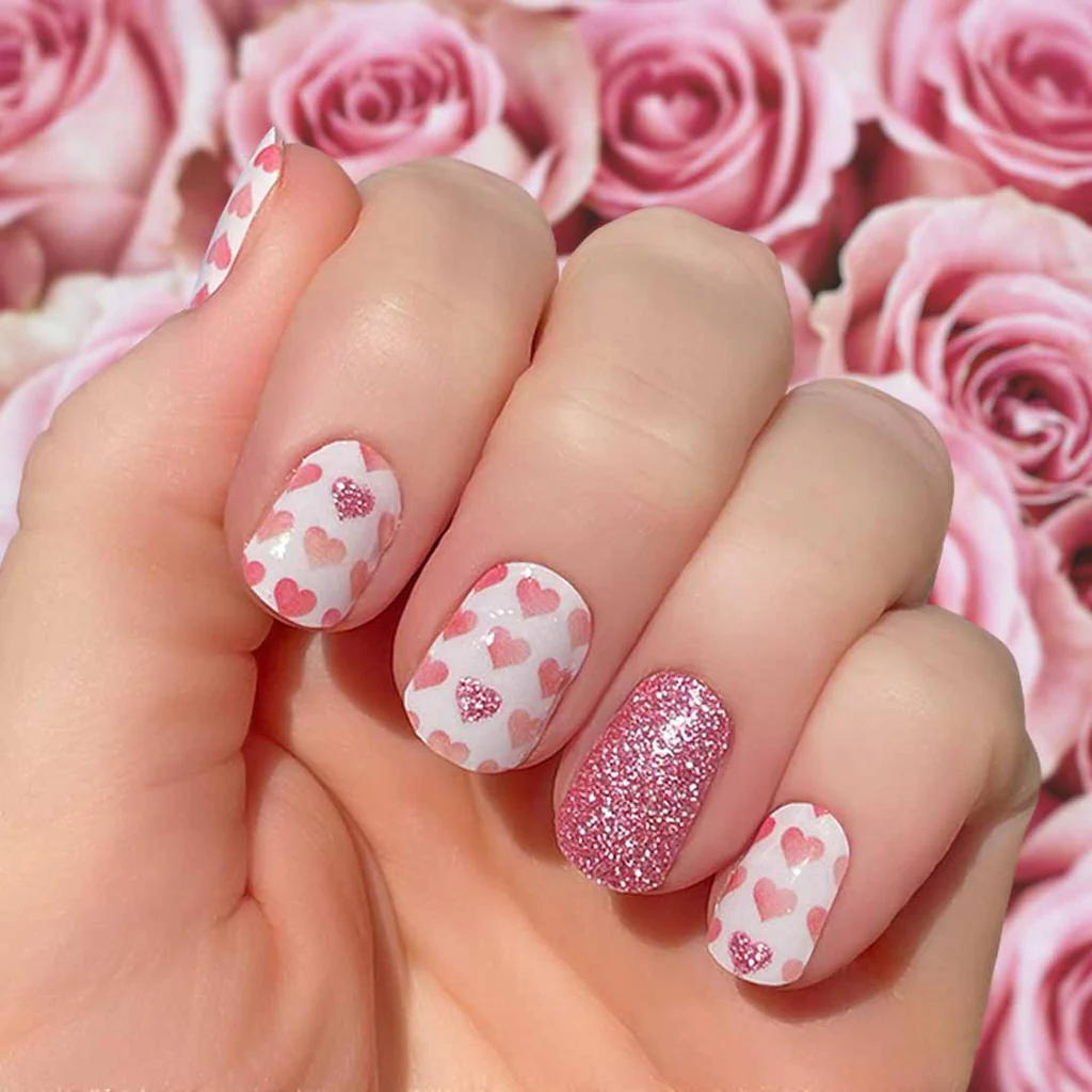 Single accent Valentine’s Day Nail Designs